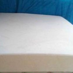 Queen Size Mattress (Colchón Queen Size)