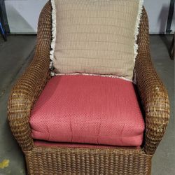 Wicker Arm Chair With Cushions