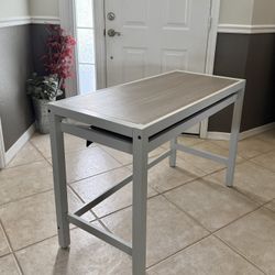 Desk w/ pull out keyboard drawer