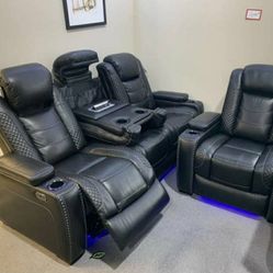 Party Time Power Reclining Sofa

by Ashley Furniture