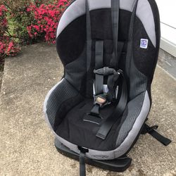 Very Nice Forward And Back Facing Kids Car Seat Only $50 Firm