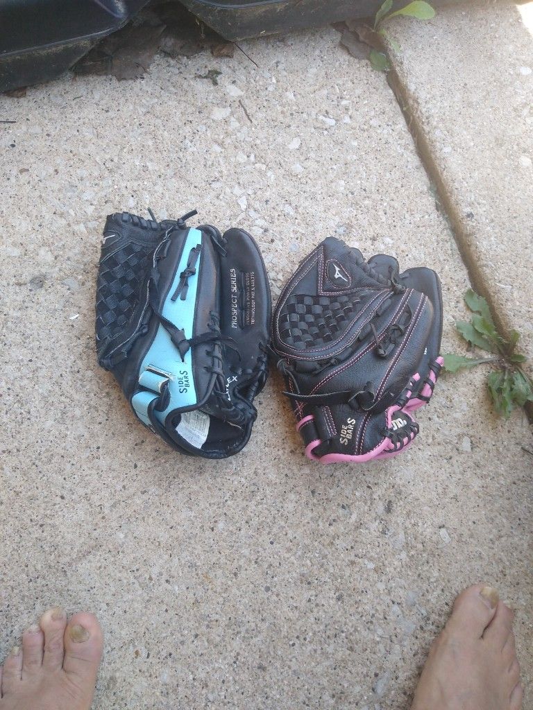 Mizuno Girls Softball Glove