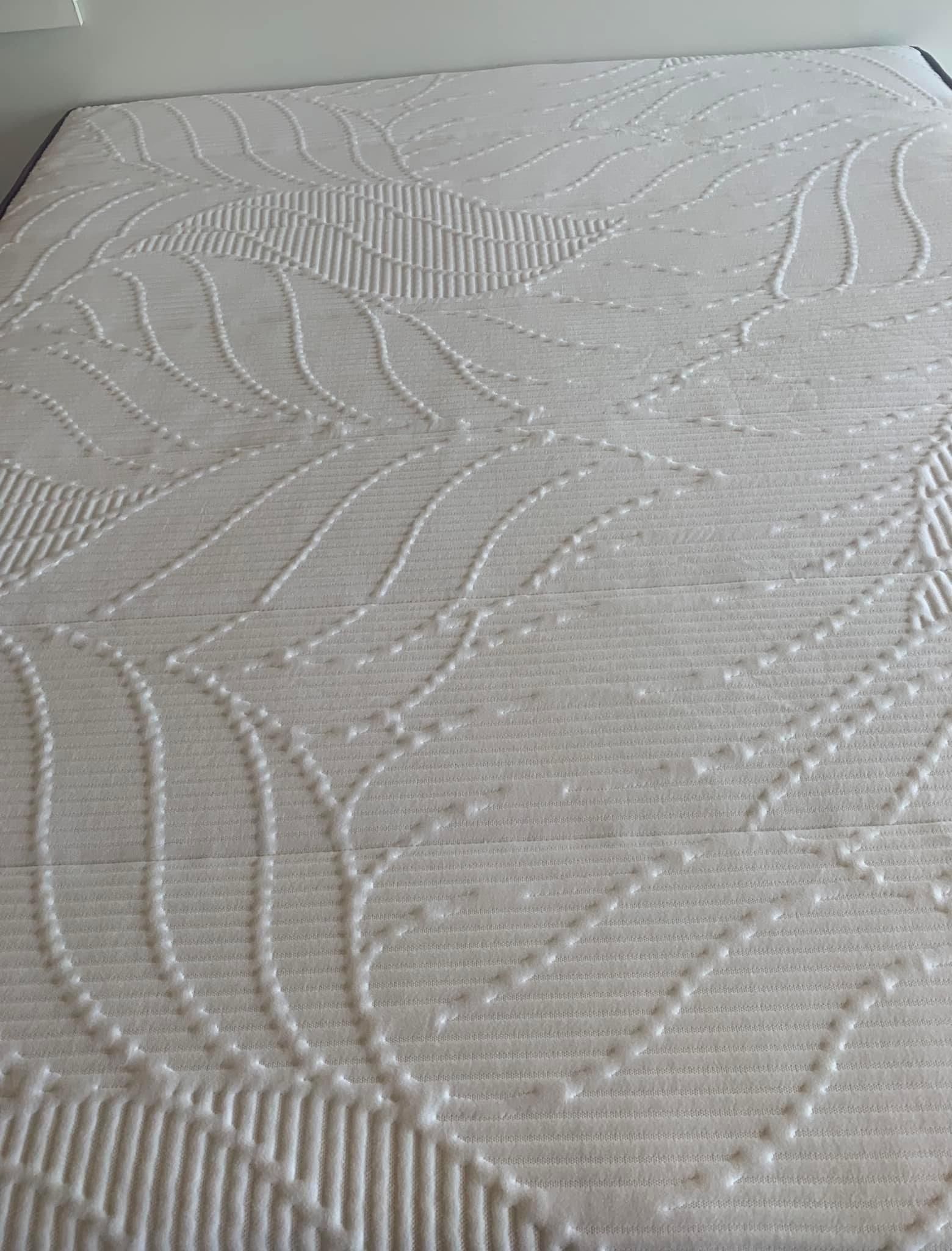 🛏️ KING organic Hybrid Mattress Like New