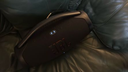 JBL Boombox Speaker 