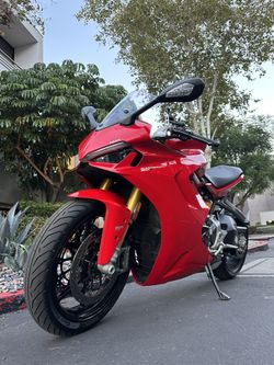 DUCATI 2021 950 super Sport 