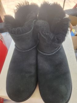 Women winter boots size 6