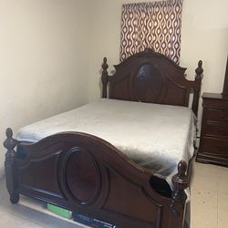 Bedroom Set  With a Matters 