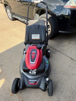 HONDA HRN 216  Sefl- propelled Smart Driver