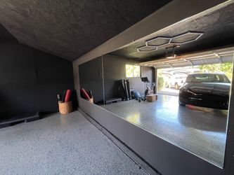 Long-Lasting Gym Mirrors for Daily Use