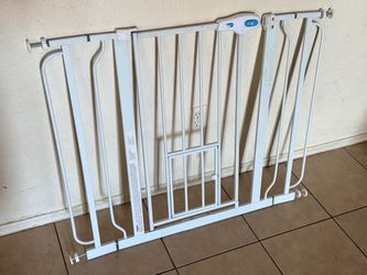 Carlson Pet Products Metal Dog Gate with Walk-Through and Additional Small Door, 30" Tall, White