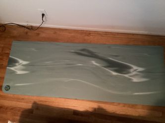 Lulumon 5” mat