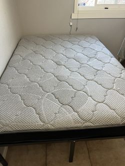 Full size mattress