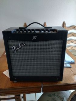 Fender mustang 2 amp with diy guitar