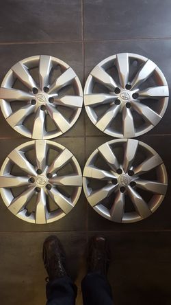 Toyota corolla cheap hubcaps 2018
