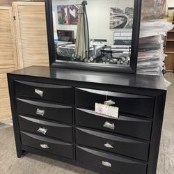 BRAND NEW Black Dresser With Mirror, 8 Drawers 