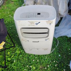 Magnavox Portable Air Conditioner With Wheels