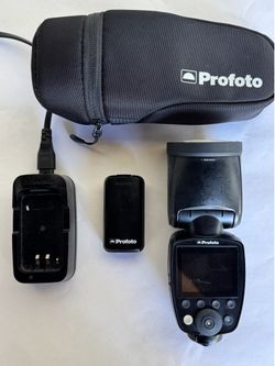 Profoto A10 AirTTL-C Flash for Canon + Battery, Charger & Case