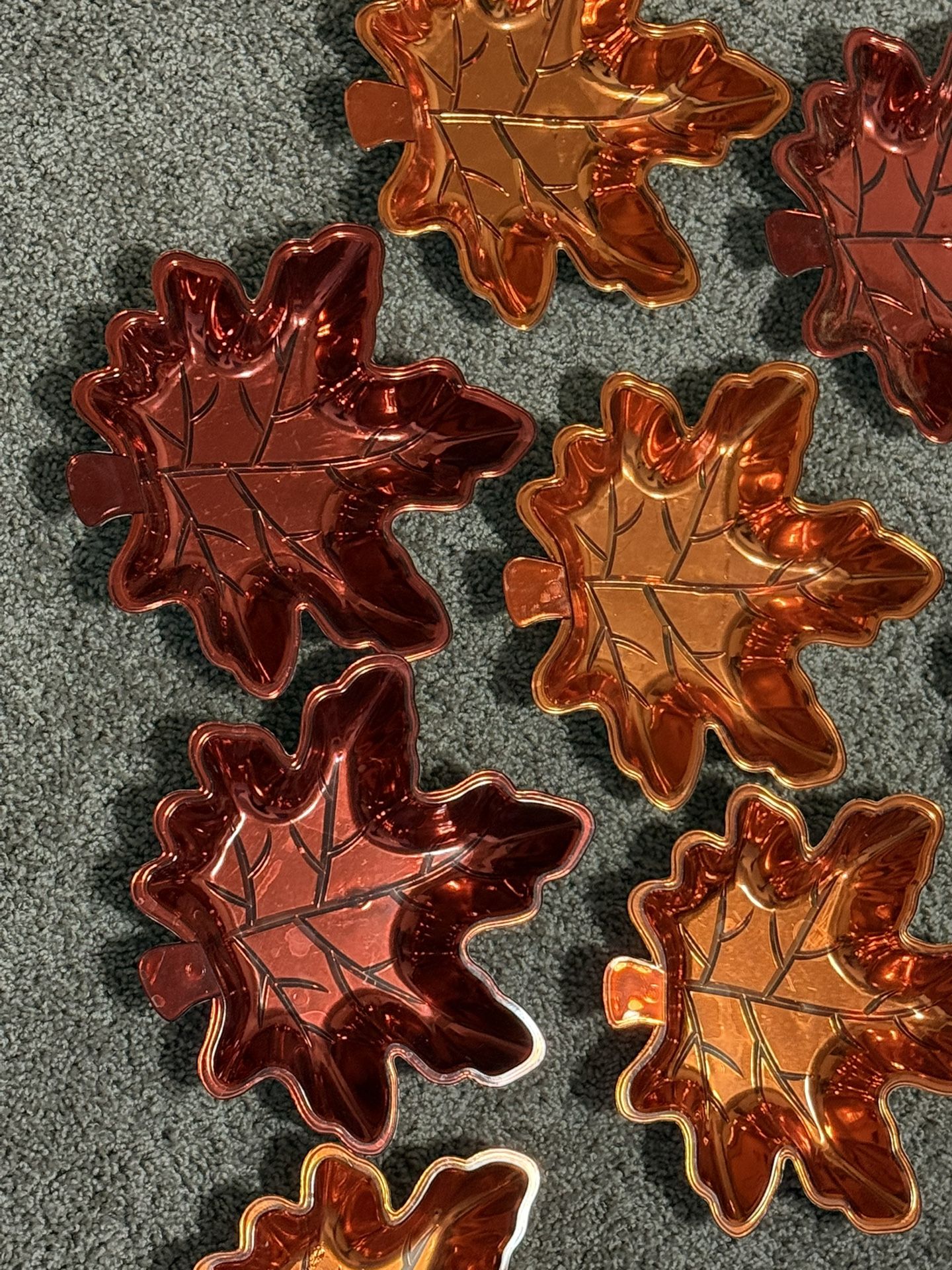 8 Leaf Decor Plates