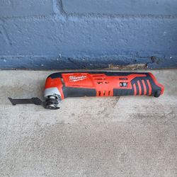 Multitool Milwaukee M12 Tool Only 