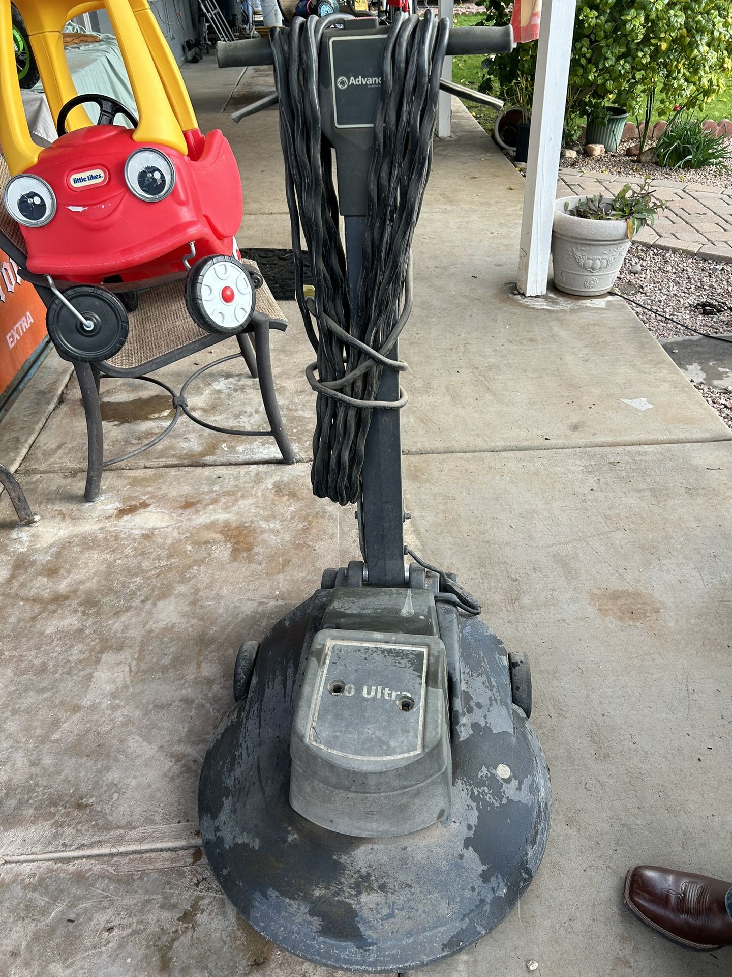 Floor Scrubber Machine