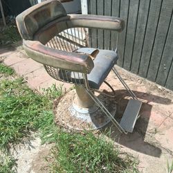 Barber Chair Hydrolics Still Work make offer