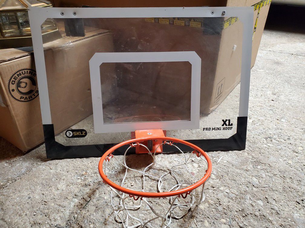 Basketball Hoop (To Hang)