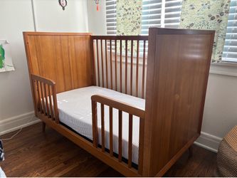 West Elm Mid Century Style Crib w/ extra crib and toddler bed attachments