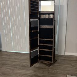 Jewelry Holder/ Body mirror 