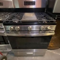 GENERAL ELECTRIC 5-BURNERS  STOVE, WITH GRILL STAINLESS STEEL ✅$400✅ FREE DELIVERY AND INSTALLATION