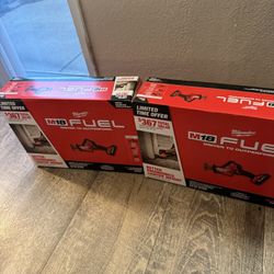 Milwaukee M18 hackzall with charger and battery