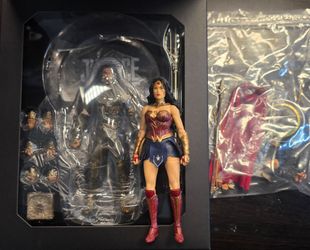 Mezco One:12 DC Figures