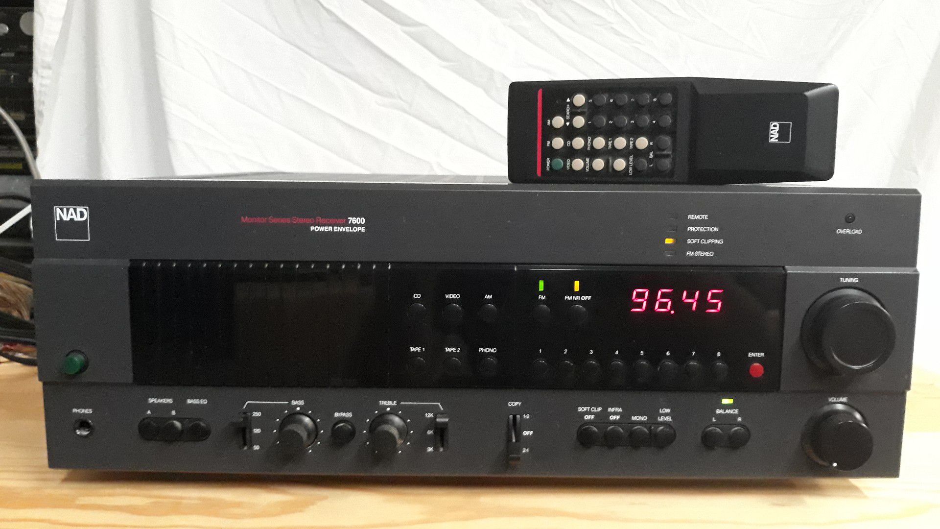 NAD 7600 Integrated Receiver Amp, working