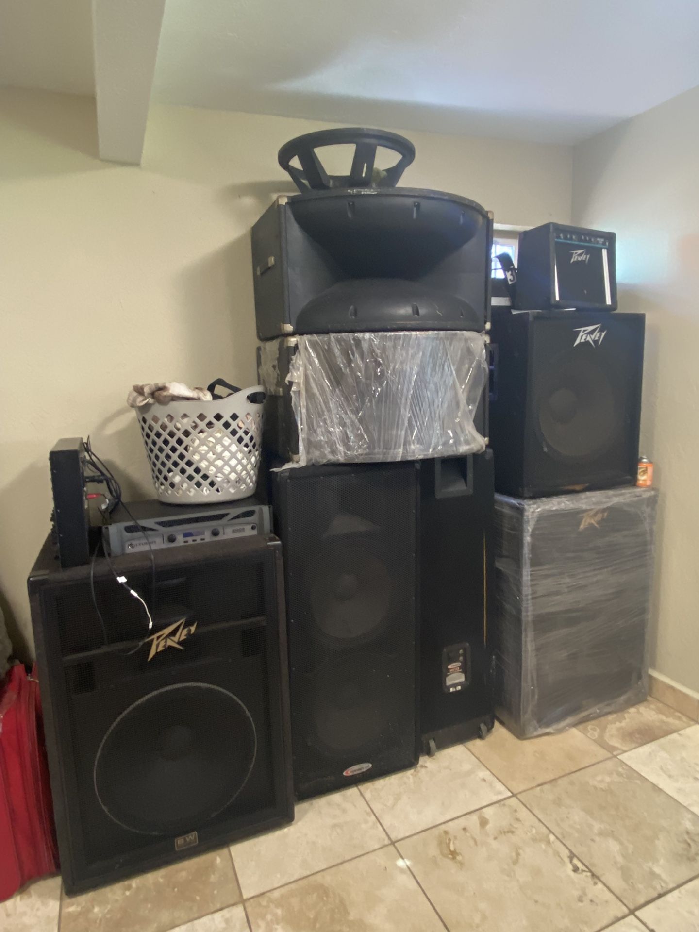 Peavey Speakers