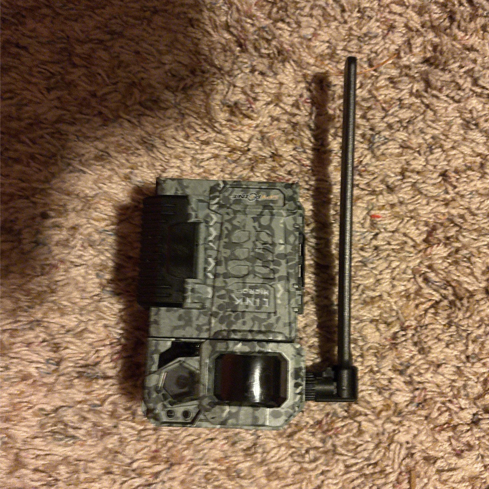 Camo Spypoint Link micro Verizon Cellular Trail Camera