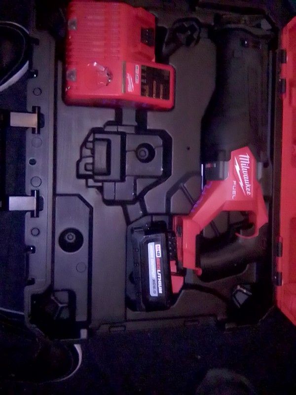 Milwaukee Fuel Sawzall