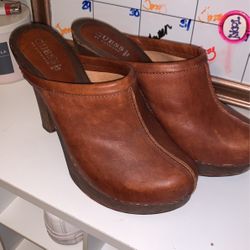 Guess Heeled Clogs