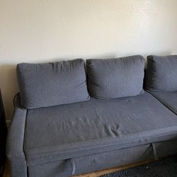 IKEA Couch: 🛋️ Frighten