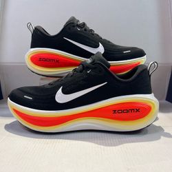NIKE VOMERO PLUS ZOOMX “BLACK BRIGHT CRIMSON”