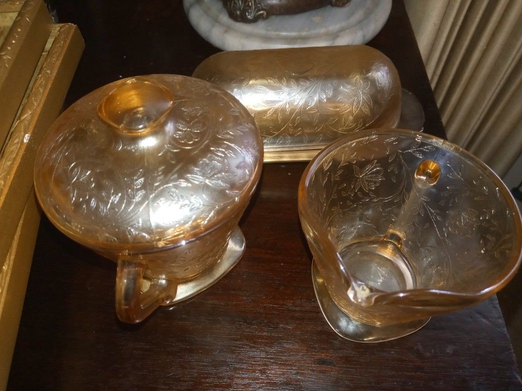Butter dish, Cream & Sugar set