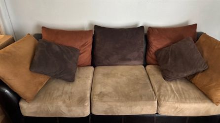 COUCHES