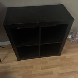 a4-cube storage shelves (2×2 layout)