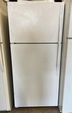 Frigidaire Top Mount  White Refrigerator
