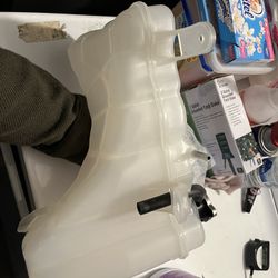 Challenger Coolant Overflow Tank 