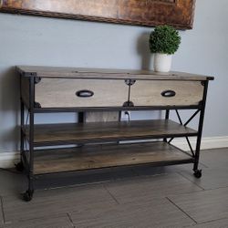 BEAUTIFUL ENTRY/ TV STAND TABLE