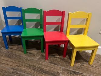 Set of 4 children’s wooden chairs