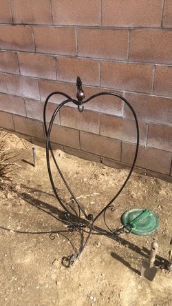 Ant stand
