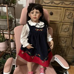 Faizah Spanos 30” Doll