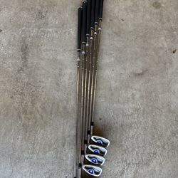 Full Set of Dunlop Clubs plus Gap, Sand, and 5 Hybrid