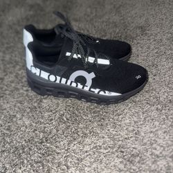 On Clouds Men’s Sneaker 11.5 (brand New No Box)