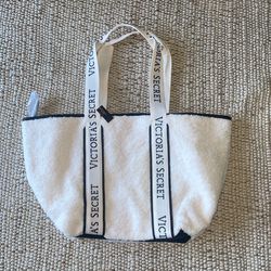 Victoria’s Secret Sherpa Bag
